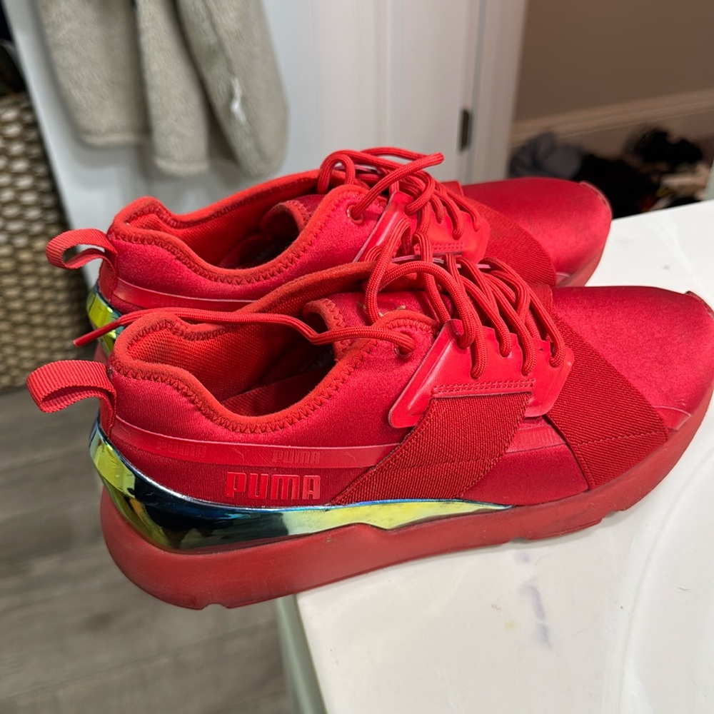 As is women Puma